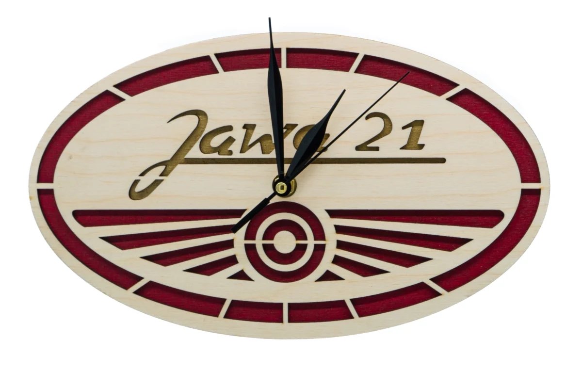 Hölzerne Uhr Logo Jawa 21