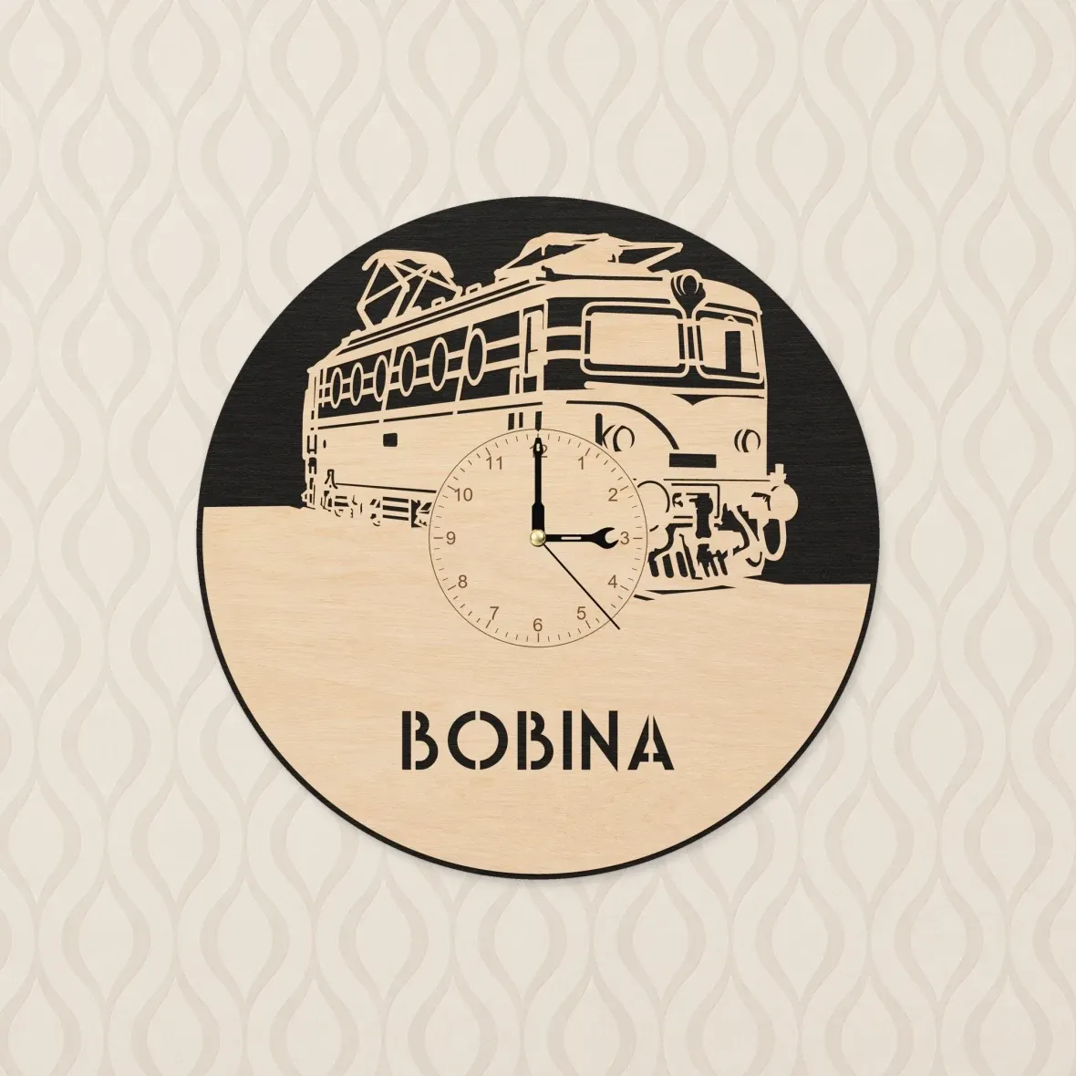 Holzwanduhr mit Lokomotive 140 „Bobina“