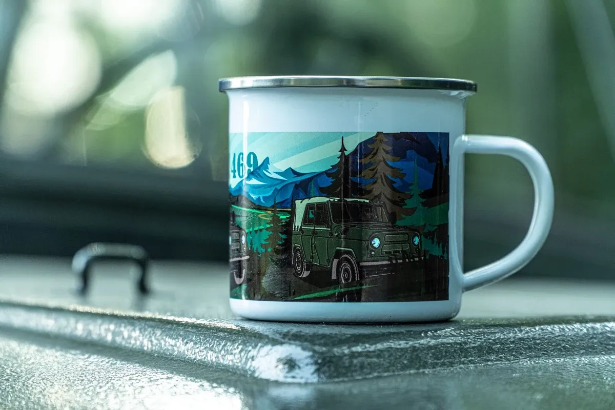 Emaille-Tasse UAZ 469 330 ml